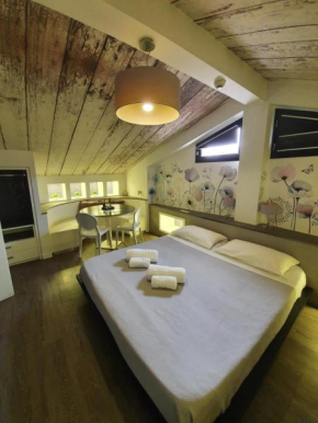  Emphasis Suites & Rooms  Кальяри